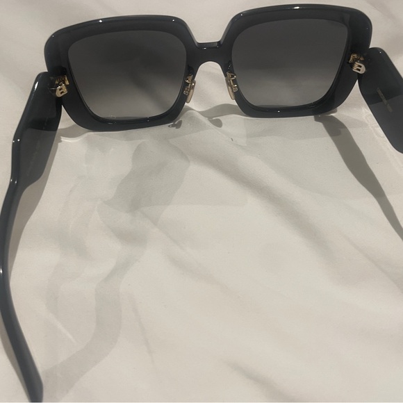 Christian Dior Sunglasses. Purchased from Saks. Worn once. Authentic. Case - Picture 4 of 8